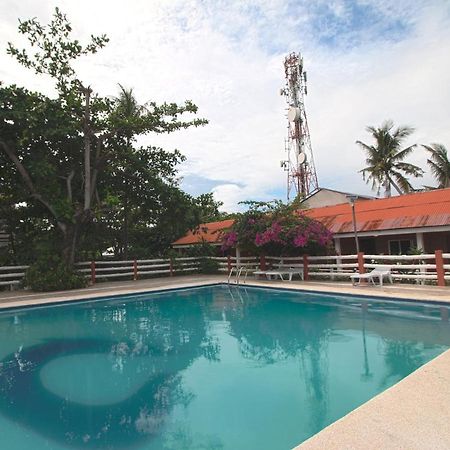 Oyo 853 Malapascua Beach And Dive Resort Exterior photo