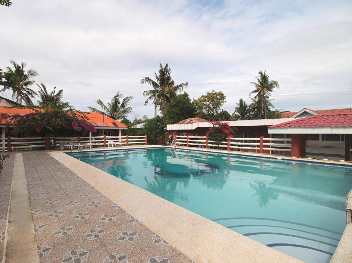 Oyo 853 Malapascua Beach And Dive Resort Exterior photo