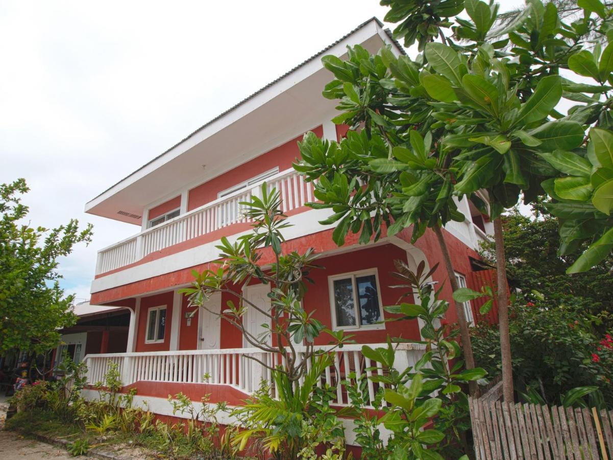 Oyo 853 Malapascua Beach And Dive Resort Exterior photo