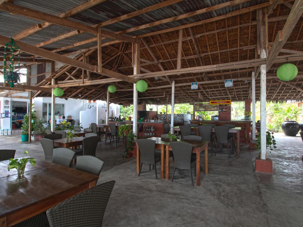 Oyo 853 Malapascua Beach And Dive Resort Exterior photo